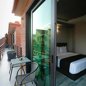https://m-1-t.alltbilisihotels.com